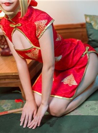 Rabbit playing with sister Ying and red cheongsam(14)